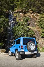 Jeep Wrangler Sahara 2012 года